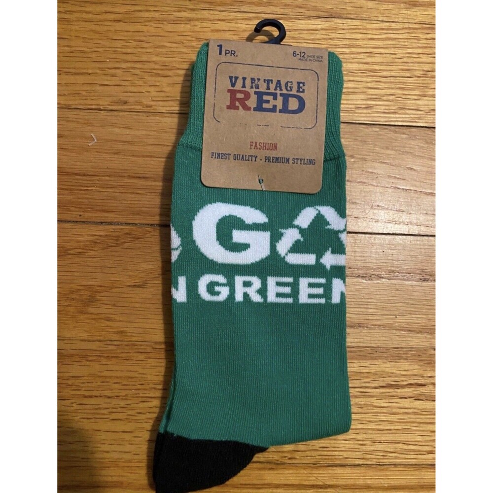 Vintage Red brand socks 1x Pair fits sock size 6-12 NIP Go Green (Recycle) New